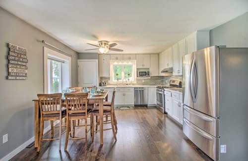 Garrison Casa | A perfect family getaway on Mille Lacs! Fishing Dock, Game-room, Amazing yard!