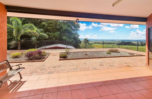 Atherton Casa | A picturesque 3 bedroom house with splendid views