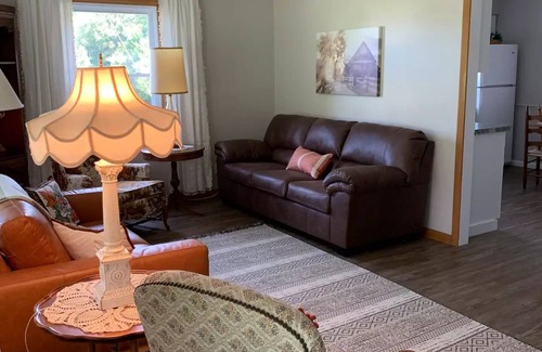 New Philadelphia Casa | A quiet country setting, The Homestead