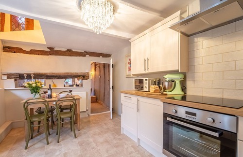 Lavenham Cabaña | Un retiro romántico para dos, ubicado en un histórico pueblo medieval.