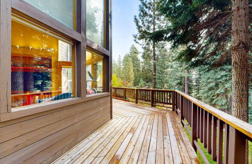 Ponderosa Palisades Casa | A Slice of Silver Fir