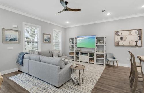 West Panama City Beach Casa | A Wave From It All Bikes Lake Grill