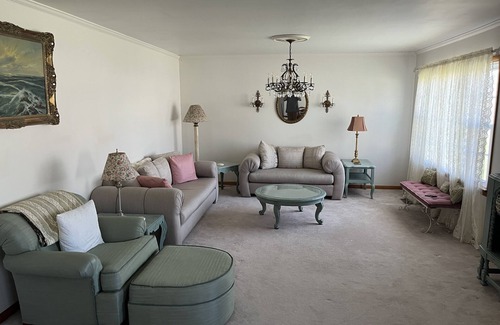 Harrisburg Casa | A Wonderful 3 Bedroom House Close to the Shawnee National Forest !