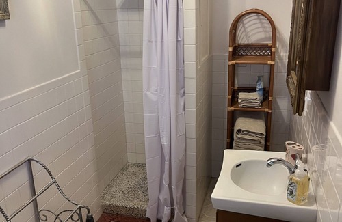 Harrisburg Casa | A Wonderful 3 Bedroom House Close to the Shawnee National Forest !