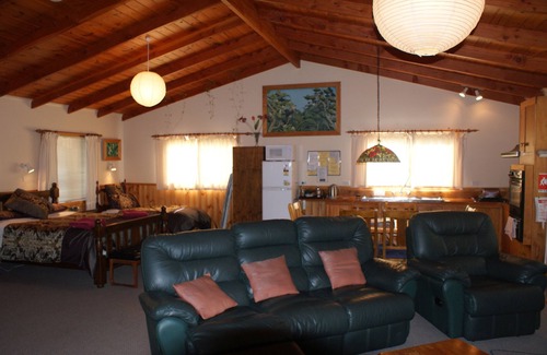 Promised Land Cabaña | AAA Granary Accommodation