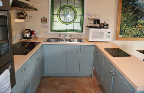 Promised Land Cabaña | AAA Granary Accommodation