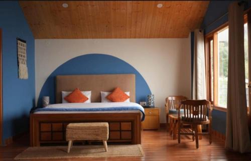 Naldehra Cama Y Desayuno | Aagaman- Your Mountain Home