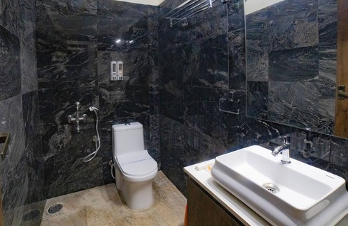 Wellington Complejo | Aara Jungle Resortes Pvt Ltd