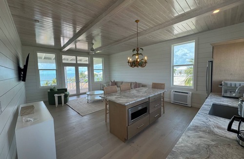 Great Guana Cay Complejo | Abaco Bahamas New Luxury Resort! 1BR/1BA Marina Villa #6 w/ Sea to Ocean views!