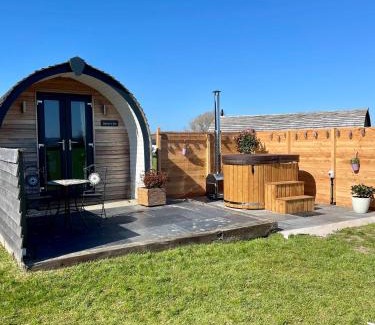 Rhuddlan Otro | Abbey farm luxury glamping