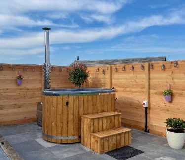 Rhuddlan Otro | Abbey farm luxury glamping