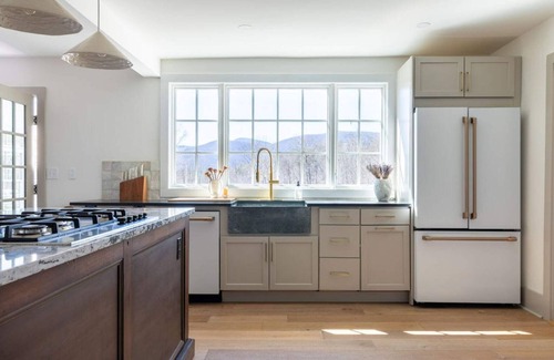 Mount Tremper Casa | Abbey Rd Farmhouse: Pool, Firepit + Stunning Views