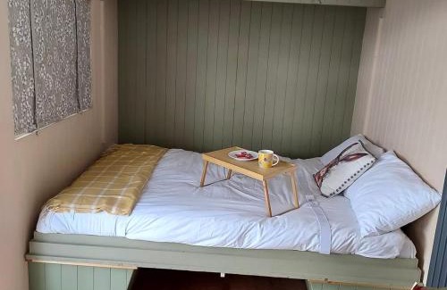 Abbeyshrule Cama Y Desayuno | Abbeyview House B&B and Glamping