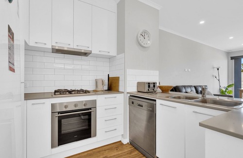 Semaphore Casa | Absolute Beach Front Home With Sea Views