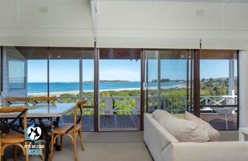 McCracken Casa | Absolute Beachfront 3BR 2BA Home w/Beach Track