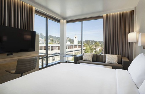 San Rafael Hotel | AC Hotel San Rafael Downtown