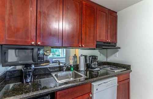 Ruskin Hotel | Accessible Ground Floor Little Harbor Room | Sleeps 4