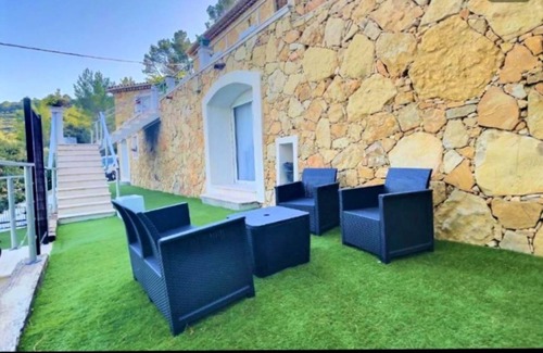 Le Cannet-des-Maures Apartamento | Accommodation with swimming pool