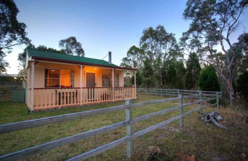 Ballandean Villa | Accommodation Creek Cottages & Sundown View Suites