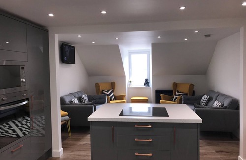 Tobermory Apartamento | Achaneil - Main Street apartment with stunning views