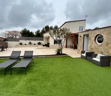 Vilanova I la Geltru Casa | Acogedora casa con piscina y 3 dormitorios