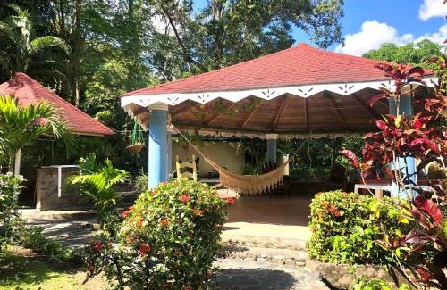 Bonao Casa | Acogedora Casa Rural en plena naturaleza frente al Río con piscina Bonao