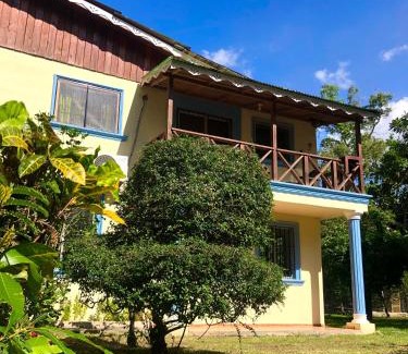 Bonao Casa | Acogedora Casa Rural en plena naturaleza frente al Río con piscina Bonao