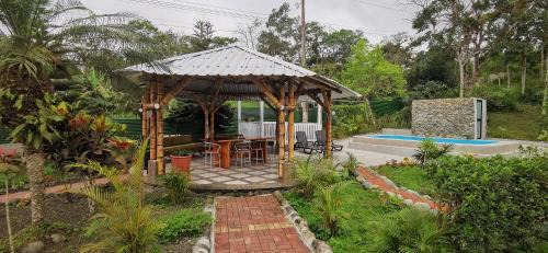 Manta Chalet De Esquí | Acogedora suite en Liguiqui - Manta