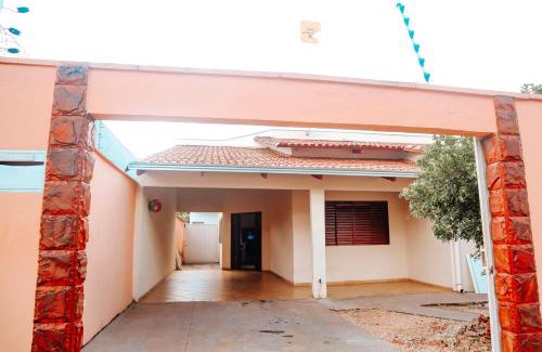 Plano Diretor Sul Casa | Aconchego - Casa 3/4 - ar condicionado nos 3/4 -garagem