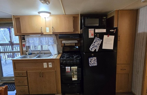 South Bloomingville Cabaña | Acorn Cottage located in Hocking Hills