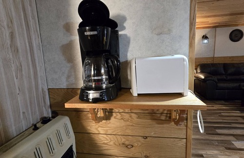 South Bloomingville Cabaña | Acorn Cottage located in Hocking Hills