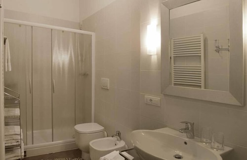 Ferrara Historic Centre Cama Y Desayuno | Ada Bed and Breakfast