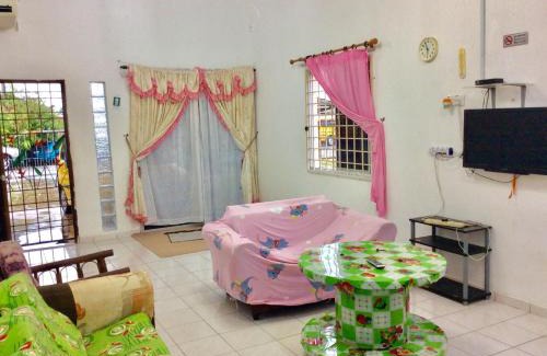 Bukit Kuang Casa | Addeen homestay