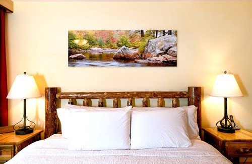 Wilmington Hotel | Adirondack Spruce Lodge