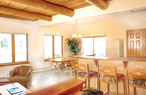 Amalia Complejo | Adobe Cabins ubicado en un resort de montaña privado en el norte de Nuevo México