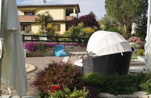 Casalfiumanese Apartamento | Adorabile tavernetta con piscina