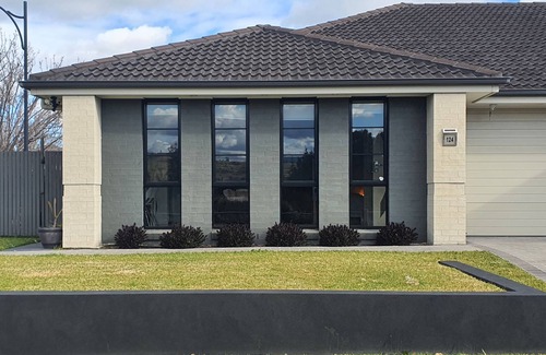 Haywards Bay Apartamento | Adorable 1 Bedroom Place With Hot Tub