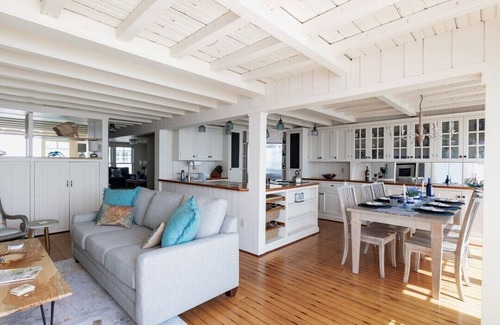 Westbrook Center Casa | Adults Only Toes In The Sand Beachfront Charmer