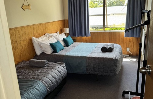 National Park Village Cama Y Desayuno | Adventure Lodge & Motel