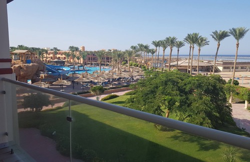 Sharm El Sheikh Chalet De Esquí | Apartamento nuevo de 2 dormitorios, viene con piscina privada y gratis a la playa