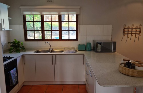 Athlone Casa | African Sands Bed & Breakfast