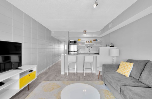 Navarre Beach Condominio | After a sun soaked day on Navarre Beach, come back to relax at Sun Cottage!