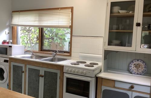 Hawker Cabaña | Agapantha Cottage - Country in the City, original artwork, wkly/mthly discounts