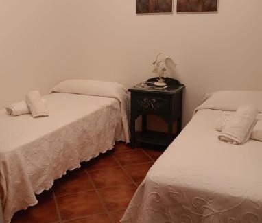 Villaharta Chalet De Esquí | Agradable Chalet con piscina en Villaharta