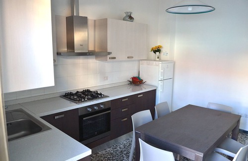 Roseto degli Abruzzi Apartamento | Aire acondicionado, wifi y internet de pared, a 150 metros del mar, a 450 metros del centro.