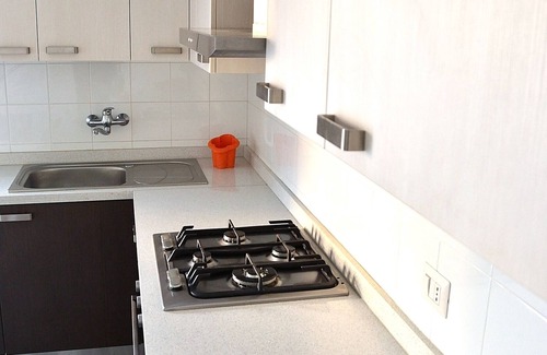 Roseto degli Abruzzi Apartamento | Aire acondicionado, wifi y internet de pared, a 150 metros del mar, a 450 metros del centro.