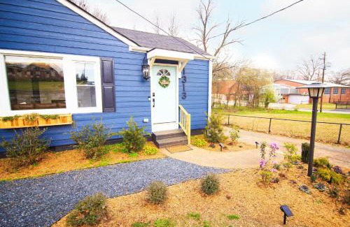 East Point Casa | Airport Lounge Retreat HGTV Design Near Atlanta Airport