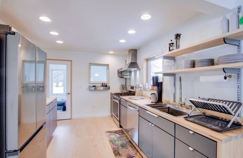 Maple City Casa | Airy Fake Rock Guesthouse in Leelanau County