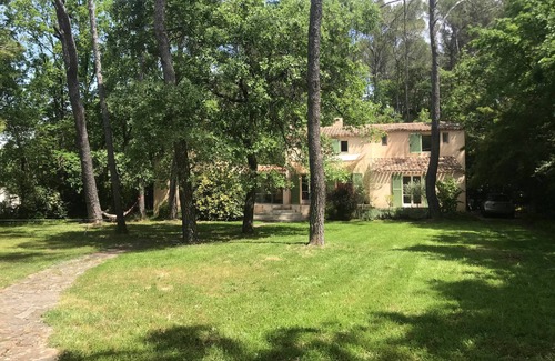 Les Michels Villa | Aix-en-Provence, con encanto, de 200 m2, piscina de borde infinito y Gran Jardín