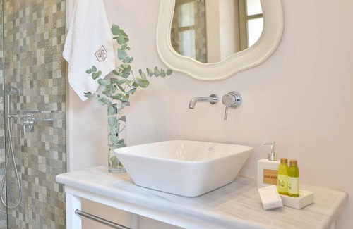 Karavostasi Hotel | Akrolithi Boutique Hotel